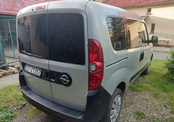 Opel Combo cena 44500 przebieg: 39800, rok produkcji 2016 z Kleszczele małe 56